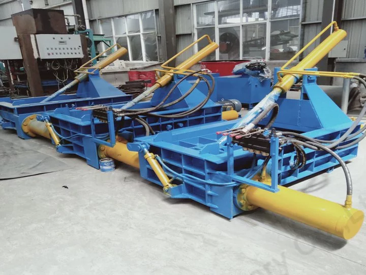 Comment choisir une presse à balles de métaux ferrailleurs adaptée ? 11 Machines à balles de métaux horizontales