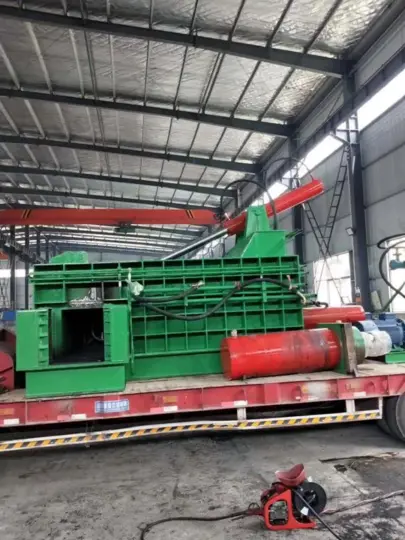 Metallic Horizontal Baler shipping