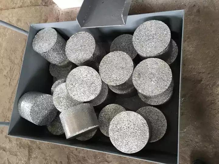 Hydraulic metal block