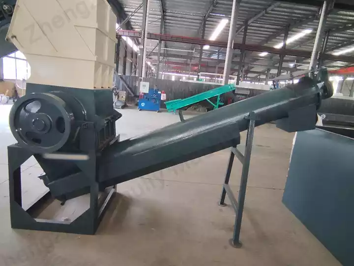 screw conveyor for plastic flakes