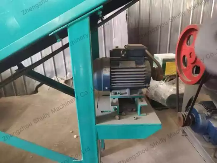 PET Bottle Washing Recycling Line | PET Bottle Flakes Washing Plant 6 Conveyor belt motor