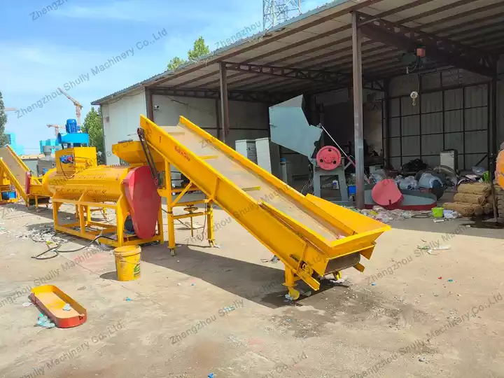 PET Bottle Washing Recycling Line | PET Bottle Flakes Washing Plant 7 PET conveyor belt