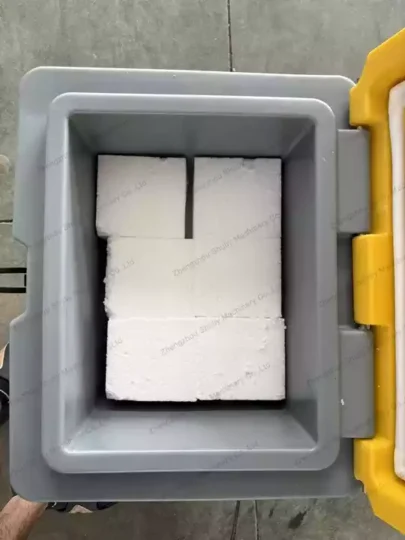73L portable dry ice insulated cooler box