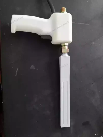 Dry Ice Blasting Machine | Industrial Dry Ice Cleaning Equipment 14 Dry Ice Cleaning Gun