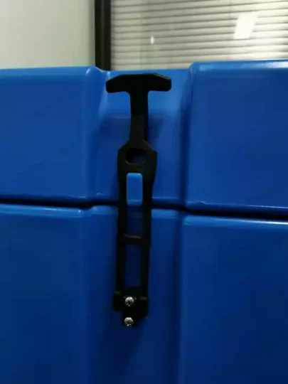 Insulated Box Clips