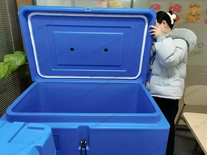 dry ice insulated container reduce CO2 loss