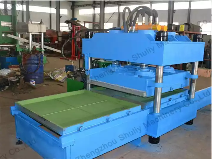 Rubber granule floor tile forming equipment