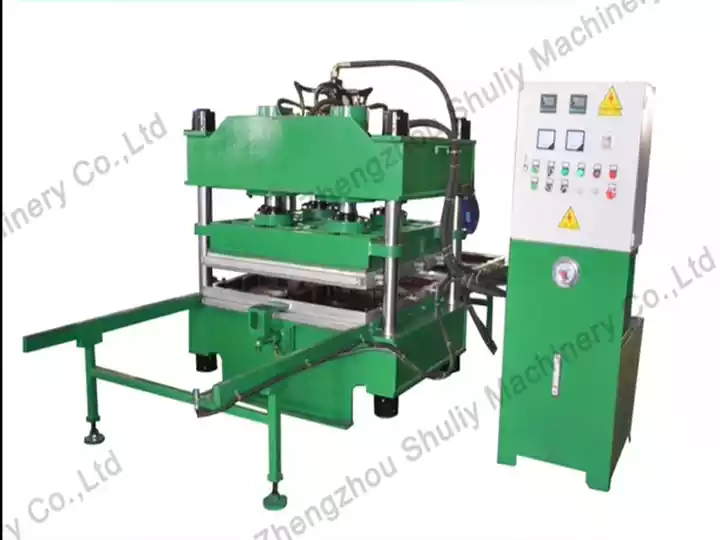 Rubber tiles forming machine