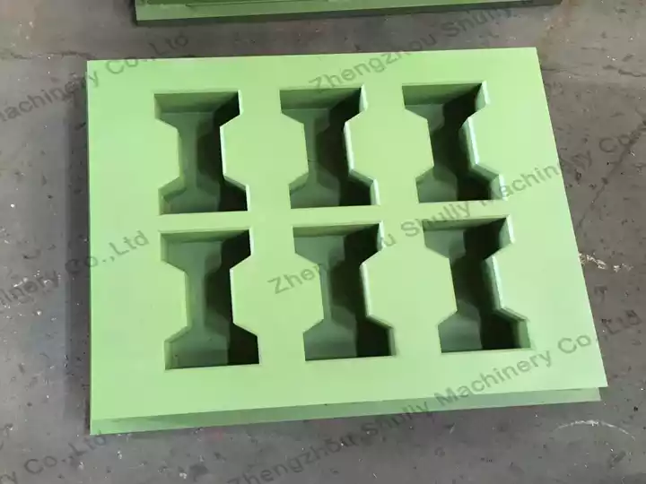 Single layer rubber tile mould for waste tire rubber crumb