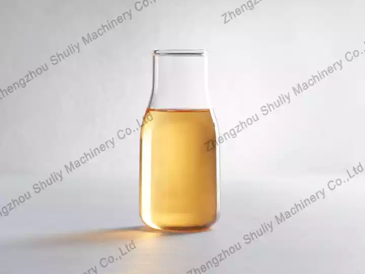 Crude fish oil from fish scraps