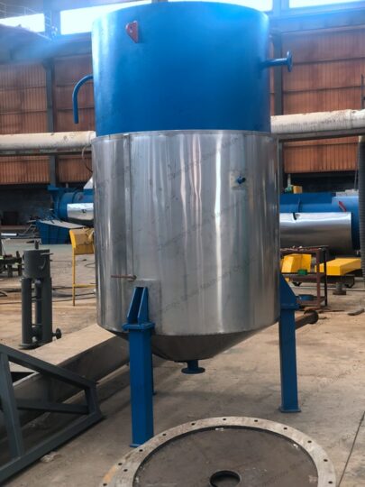 Oil water separator tank for fish meal plant