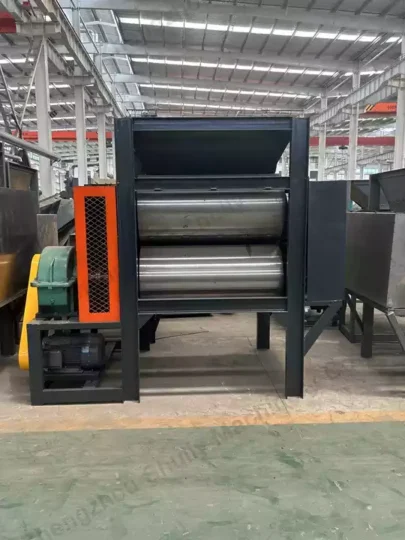 Pop can pressing machine