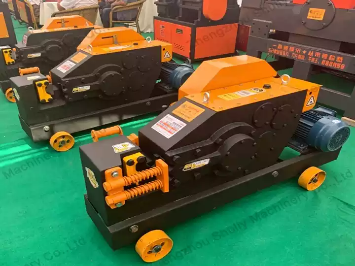 Portable rebar cutter