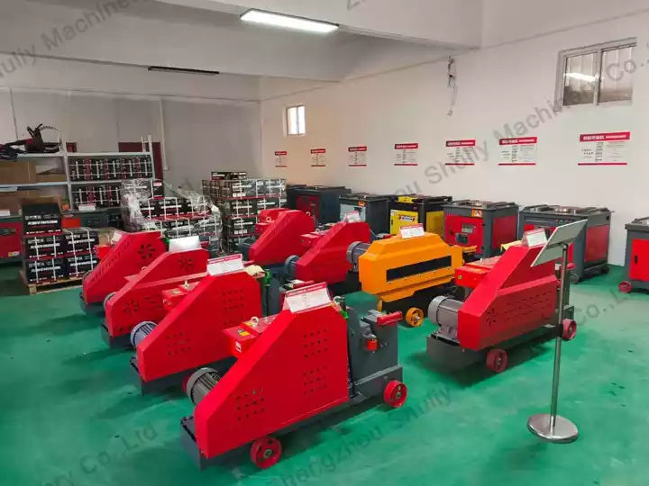 Steel bar cutter